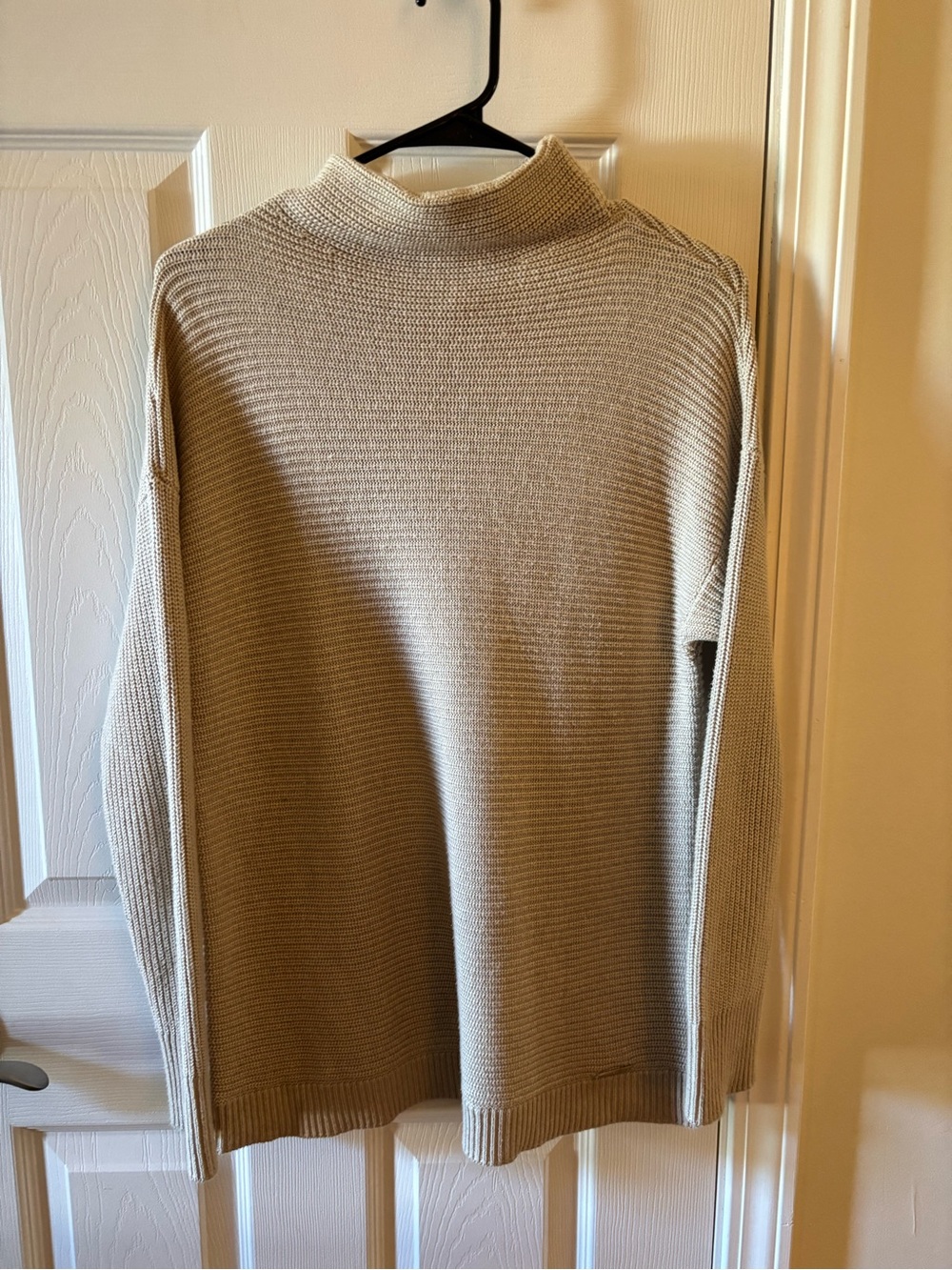 Michael Kors women’s  Ribbed low cowl neck sweater in Cream size M